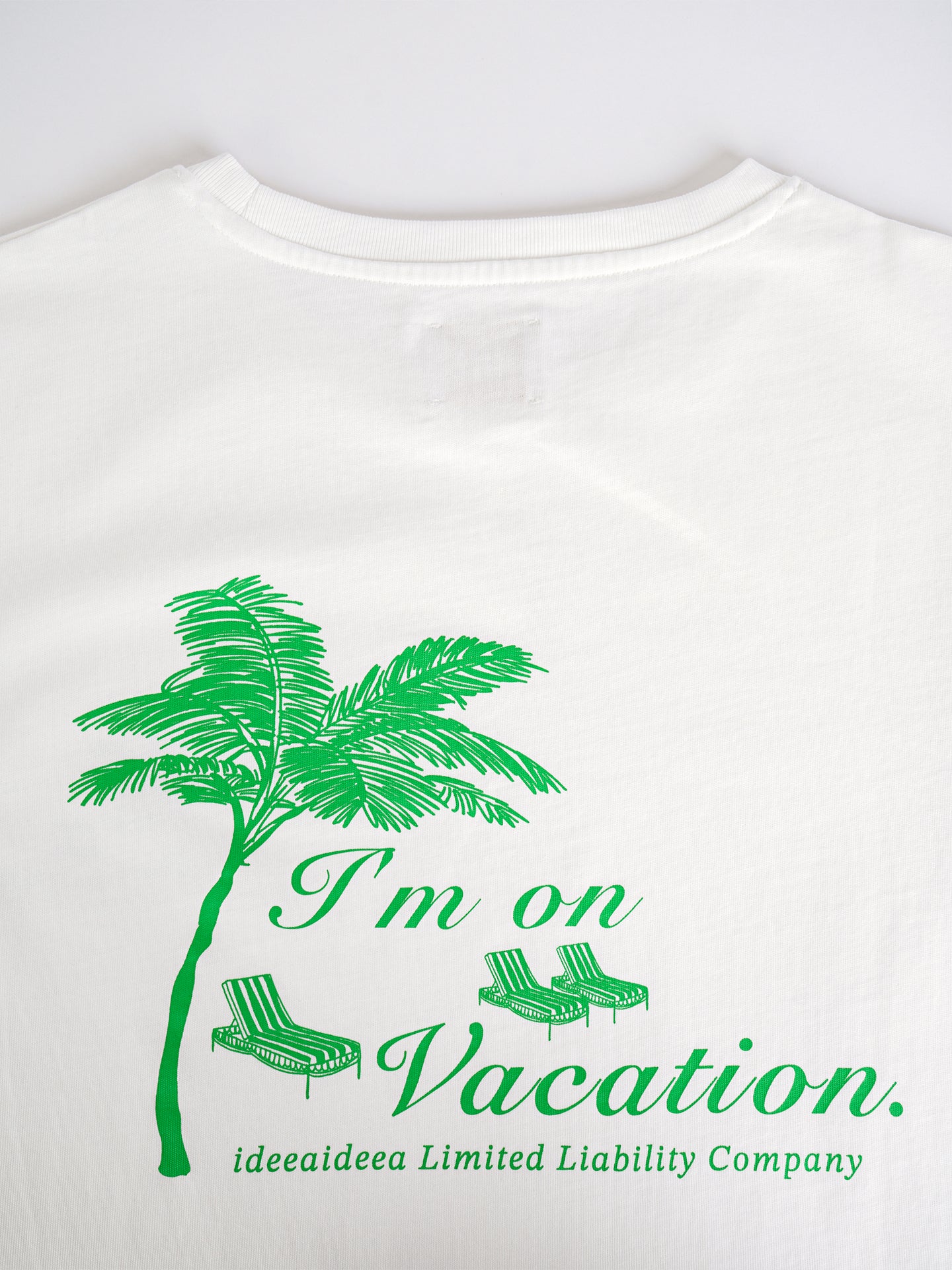 [I'm on vacation] Tee - Ivory/green