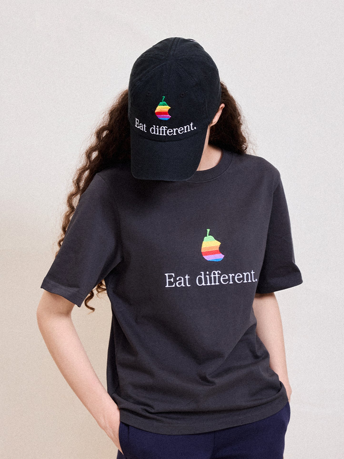 [Eat different.] Tee - grey