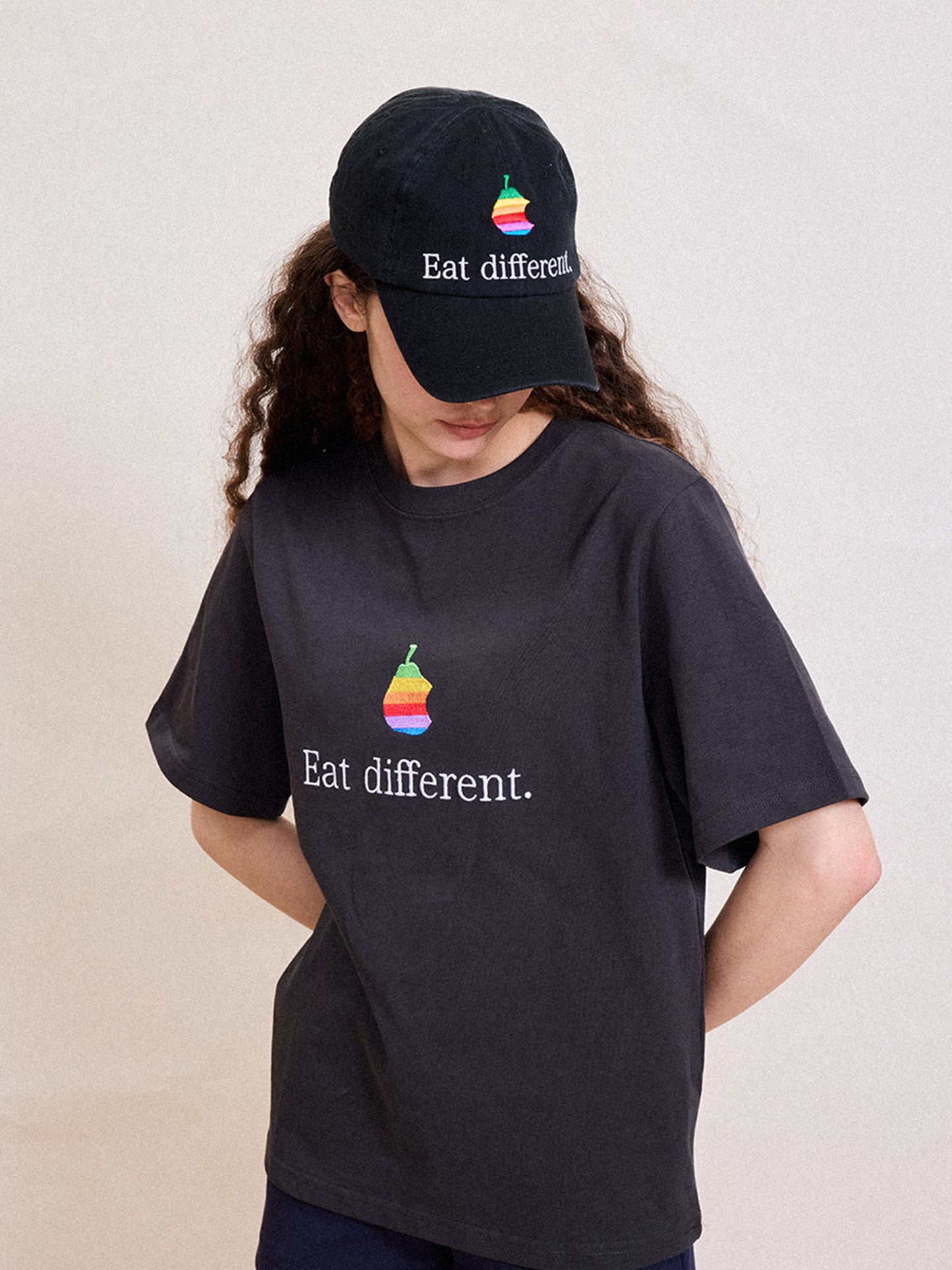 [Eat different.] Tee - grey