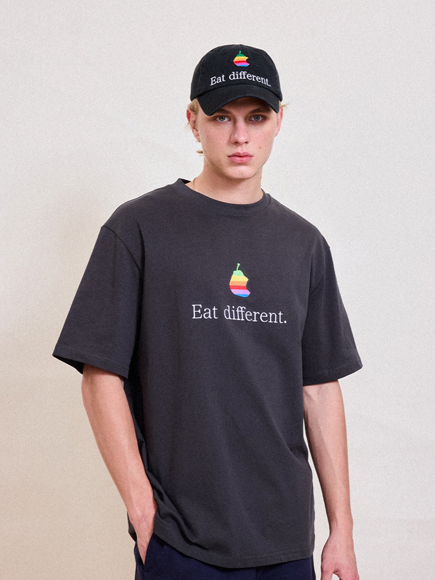 [Eat different.] Tee - grey